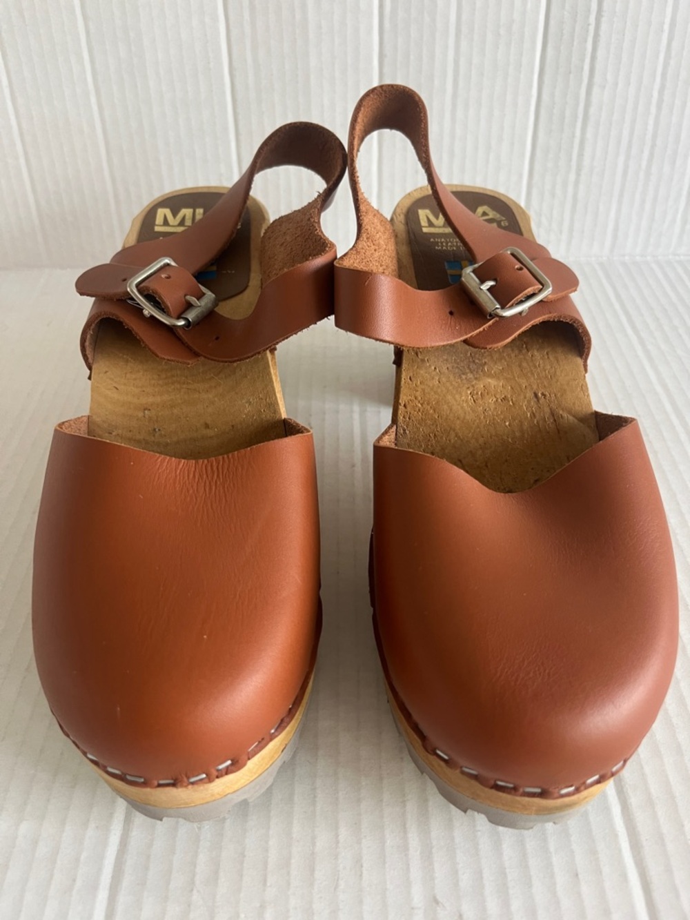 Mia Abba Swedish Clogs - Picture 2 of 9